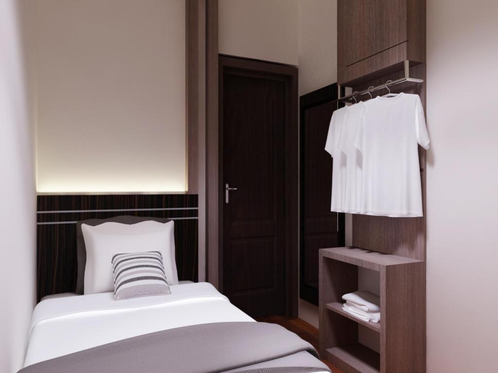 Neotel Hotel City Centre Tanjung Redep Bagian luar foto