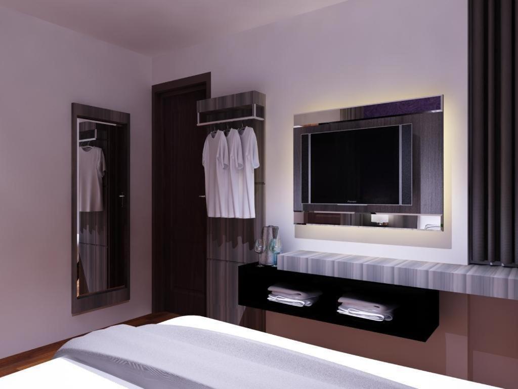 Neotel Hotel City Centre Tanjung Redep Bagian luar foto