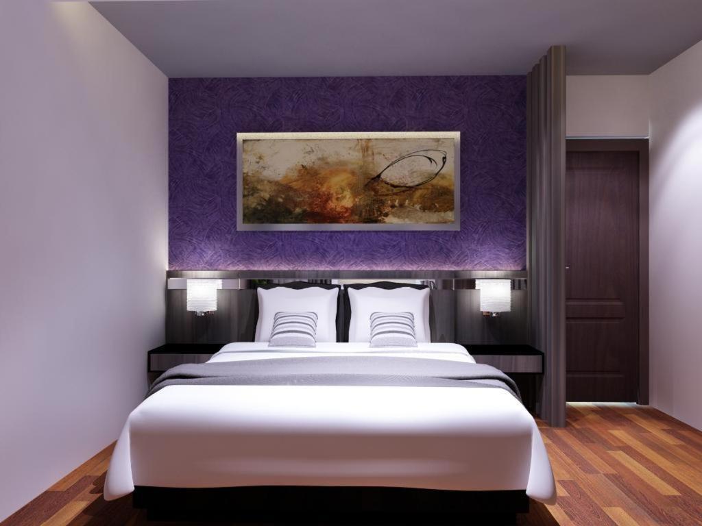 Neotel Hotel City Centre Tanjung Redep Bagian luar foto