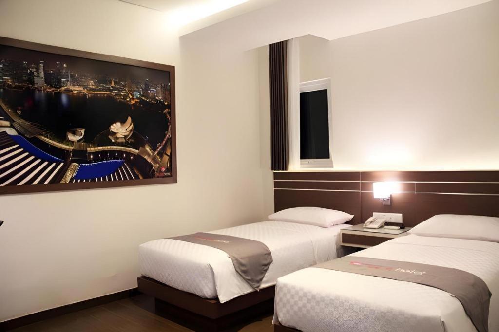 Neotel Hotel City Centre Tanjung Redep Bagian luar foto