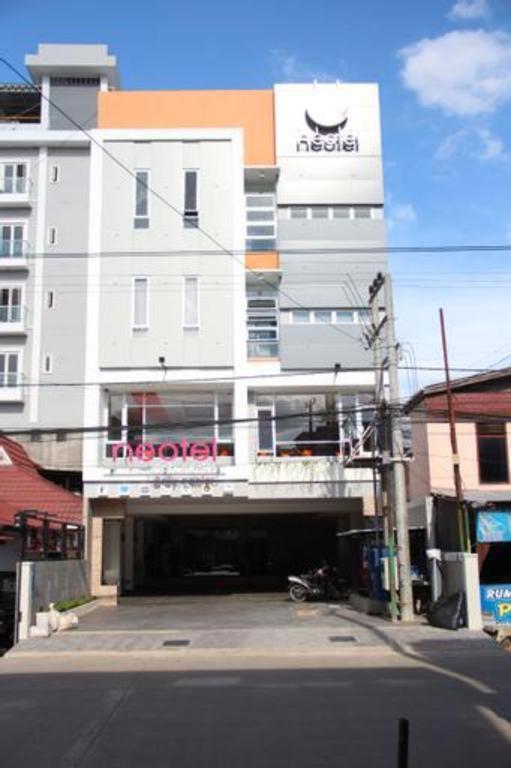 Neotel Hotel City Centre Tanjung Redep Bagian luar foto